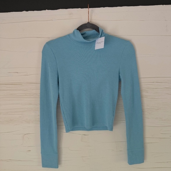 NWT! American Eagle | Size Small |  Ribbed Mock Neck Top Blue - Picture 2 of 7